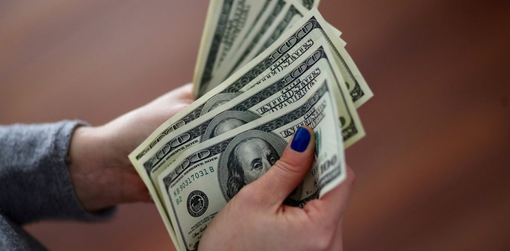 a cuanto cotizan el oficial y sus diferentes tipos de cambio este jueves 11 de diciembre