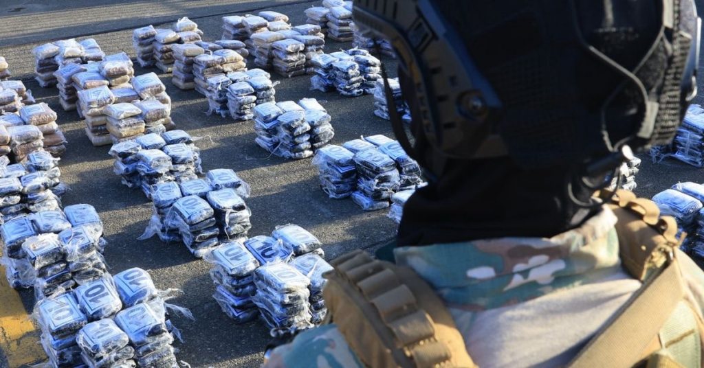 Aeronaval incauta 900 paquetes de presunta droga en el archipiélago de las Perlas - Nacionales