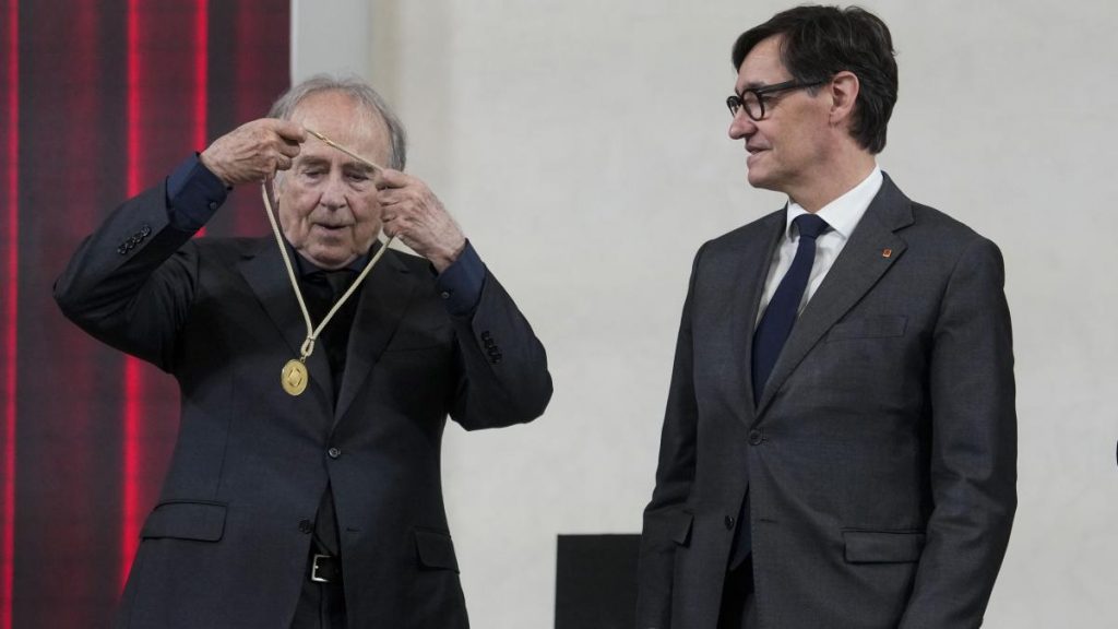 Agarrados a la cola del tigre, por Màrius Carol Agarrados a la cola del tigre, por Màrius Carol