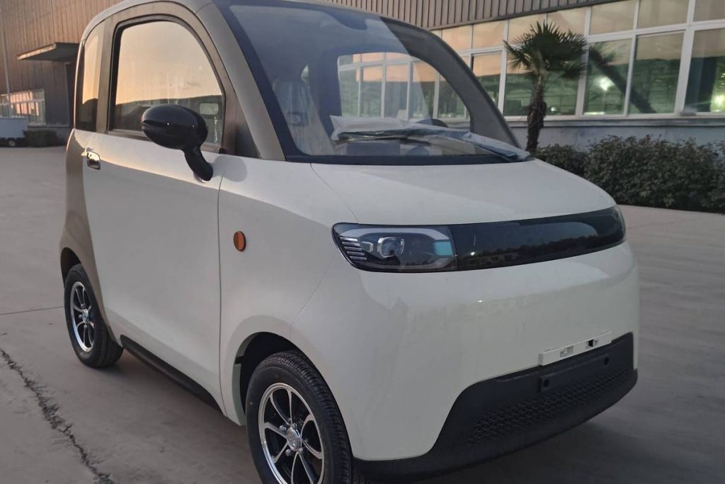 Aima anuncia minicarro eléctrico por até R$ 49 mil en 2026 - 12/10/2025 - Mercado