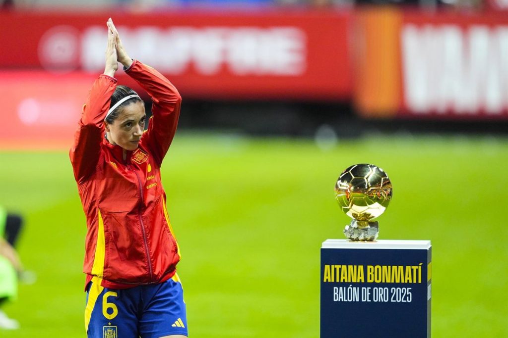 Aitana Bonmatí, Alexia Putellas y Mariona Caldentey copan el podio de las 50 mejores de 2025 de ESPN FC