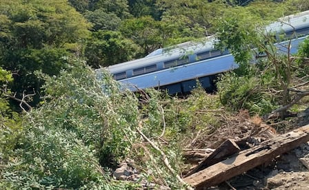 Al menos 13 muertos y 98 heridos tras descarrilamiento del tren Transístmico Al menos 13 muertos y 98 heridos tras descarrilamiento del tren Transístmico