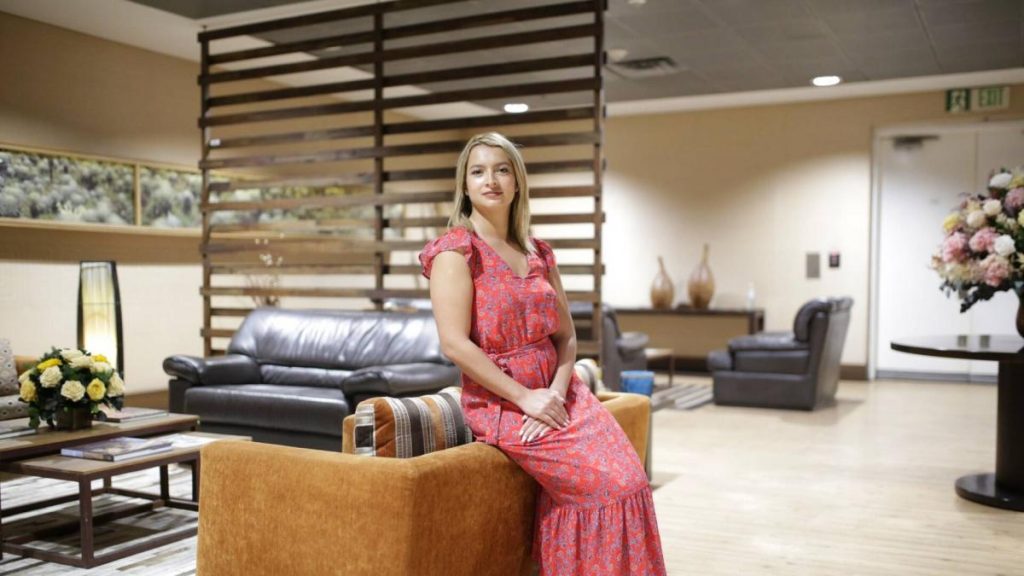 Andrea Petro, hija del Presidente, rompe el silencio tras la revelación de chats insultantes del viceministro de la Igualdad