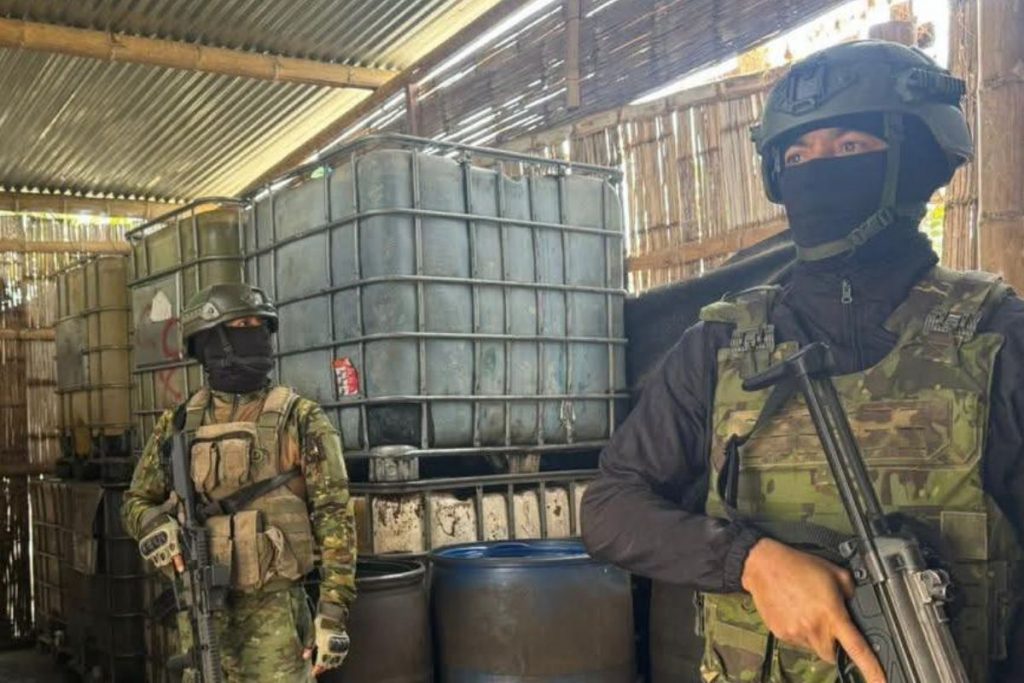 Bodega clandestina de combustibles quedó al descubierto en la frontera sur de Ecuador