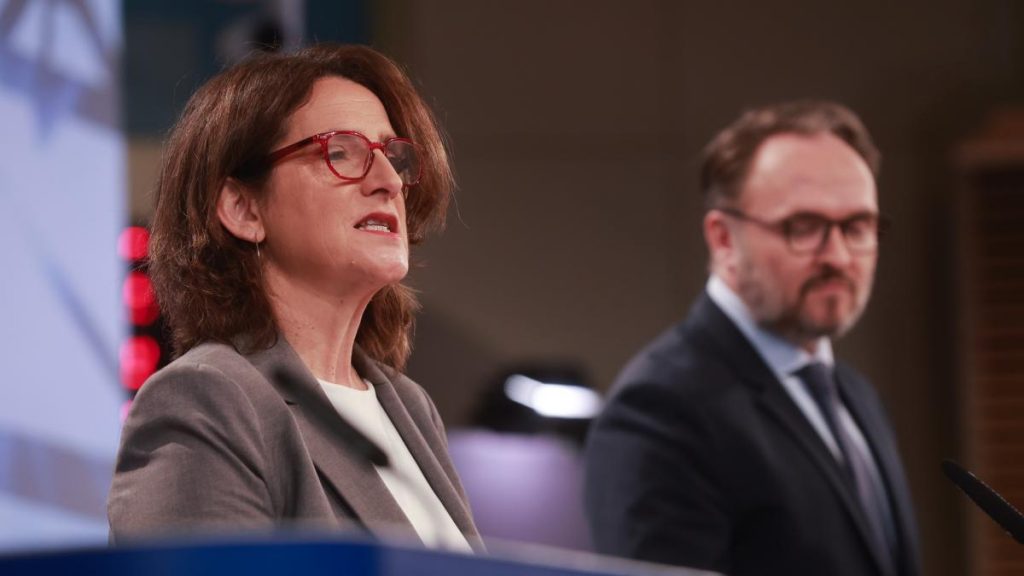 Bruselas presiona a Francia para que facilite las interconexiones energéticas con España