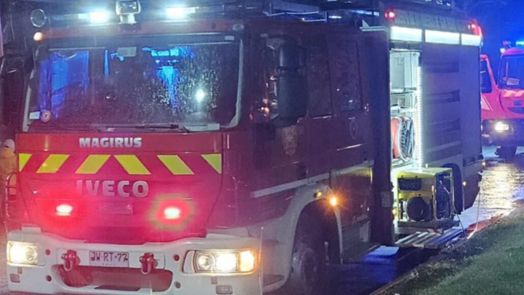 Colisión de alta energía entre motocicleta y camión deja una mujer fallecida en Biobío