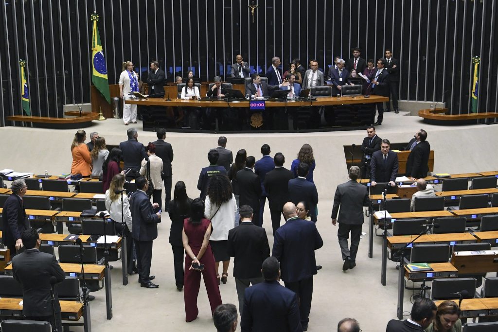 Comissão aprova Orçamento de 2026 con R$ 61 billhões para emendas parlamentares Comissão aprova Orçamento de 2026 con R$ 61 billhões para emendas parlamentares