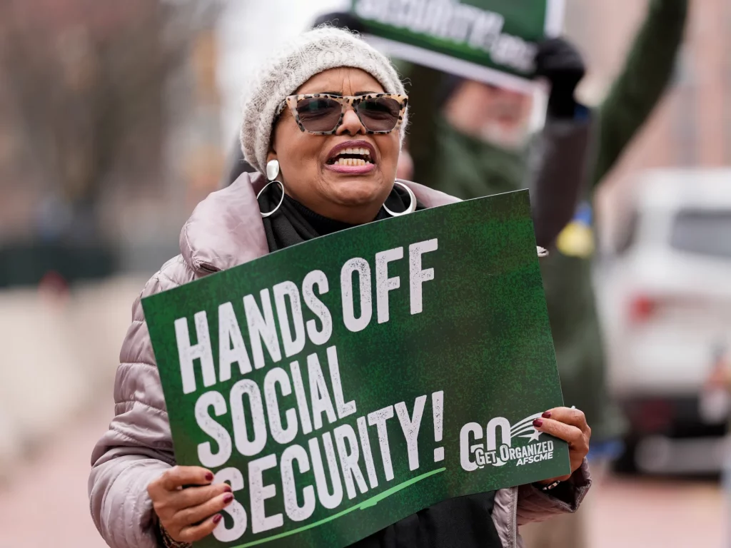 Cómo Donald Trump lanzó un nuevo impulso para acumular datos del gobierno de EE. UU. en 2025 | Noticias de Donald Trump Cómo Donald Trump lanzó un nuevo impulso para acumular datos del gobierno de EE. UU. en 2025 | Noticias de Donald Trump