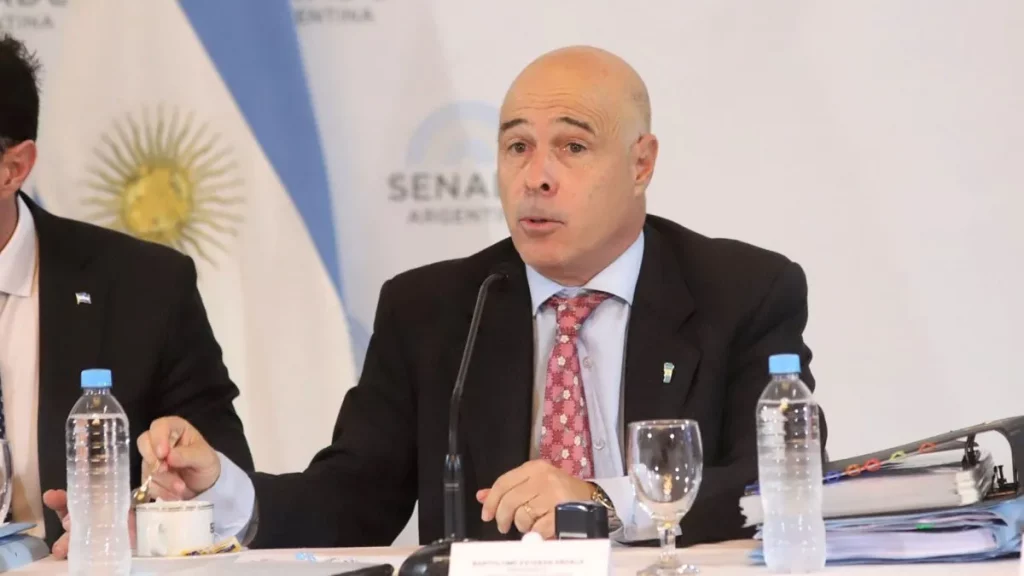 Con Javier Milei y Victoria Villarruel en el exterior, Bartolomé Abdala quedó como cargo de la Presidencia