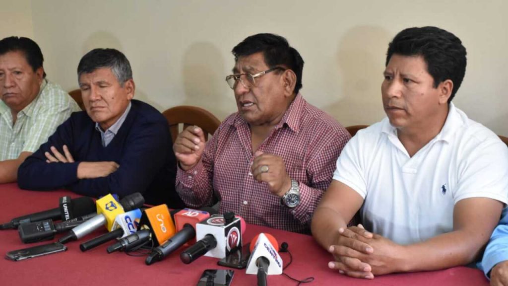 Confederación de Choferes de Bolivia declara paro nacional indefinido desde el lunes