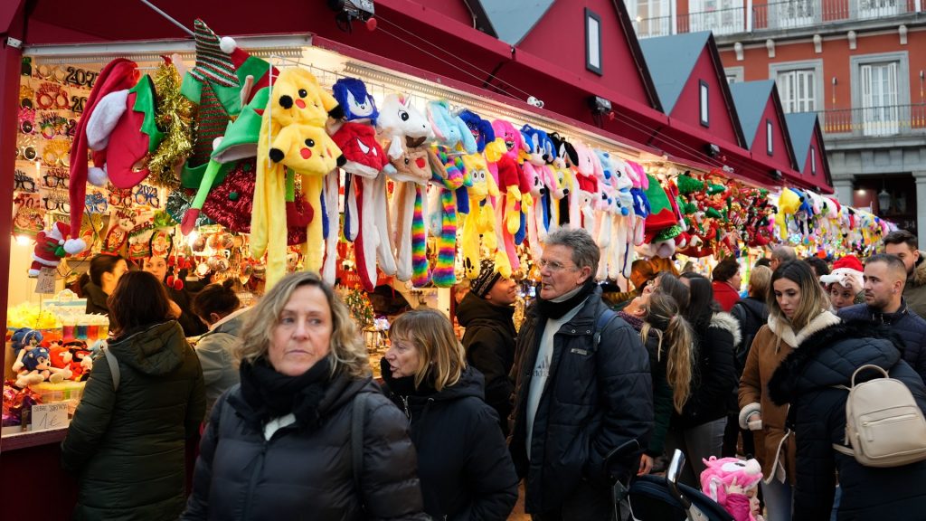 Cuatro de cada 10 españoles ahorra durante todo el año para Navidad: ¿cómo racionalizar nuestras compras para no caer en gastos impulsivos?