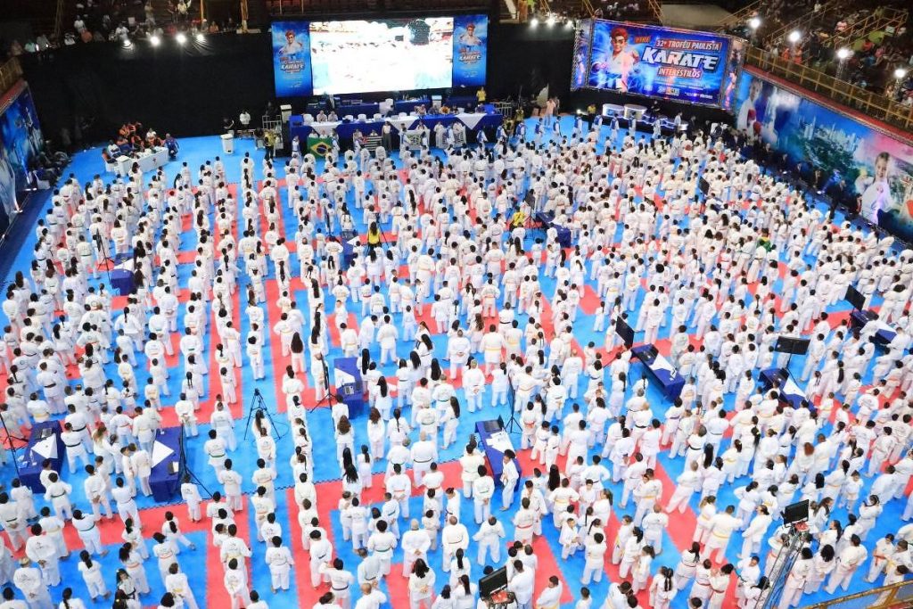 Diputados de SP financiam karatê com índice de sobrepreço - 21/12/2025 - Política