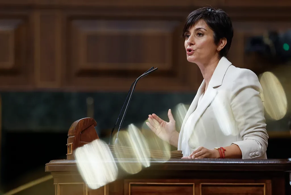 El Gobierno presenta la Entidad Estatal de Vivienda entre críticas del PP por su ineficacia: "Es un chinguirito ideológico que costará 16.500 millones"