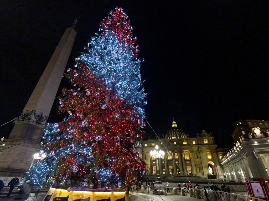 El Papa León XIV enciende la esperanza navideña y cierra el Año Jubilar 2025