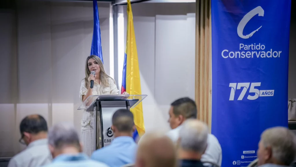 El nuevo presidente del Partido Conservador, las gambetas del 'Cantante del gol' y la cita con Landau / En Secreto