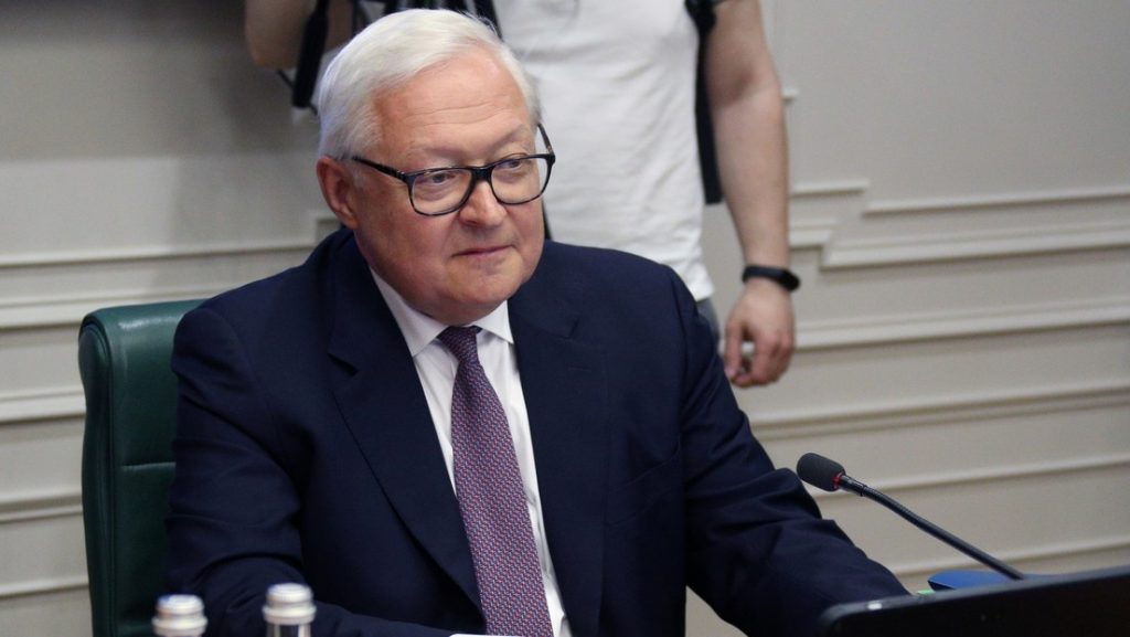 El vicecanciller ruso pidió a EEUU que no atacara a Nicolás Maduro