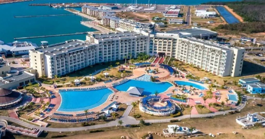 Emblemático hotel de Varadero cambia de manos y de nombre