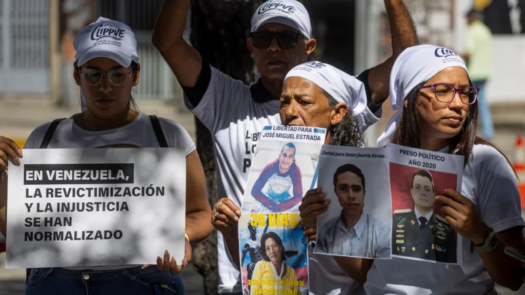 Familiares informan de la excarcelación de 71 presos políticos en Venezuela Familiares informan de la excarcelación de 71 presos políticos en Venezuela