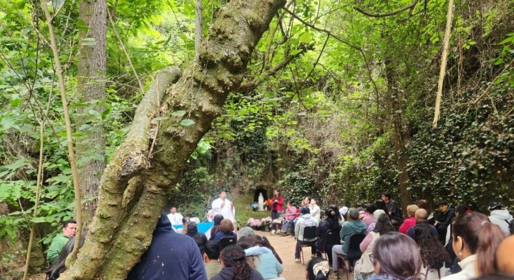 Fe y devoción en peregrinación a la Virgen de las Lágrimas