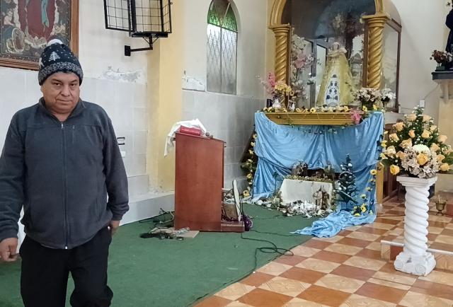 Forzaron puertas, robaron equipos y objetos religiosos. Forzaron puertas, robaron equipos y objetos religiosos.