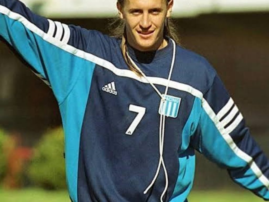 Fue campeón con Racing en el 2001 y ahora debuta como técnico en el Nacional :: Olé Fue campeón con Racing en el 2001 y ahora debuta como técnico en el Nacional :: Olé