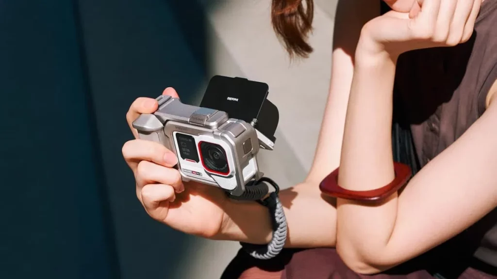 Grabación deportiva en 8K, pantalla abatible, más de 100 minutos de batería y 100 euros de descuento