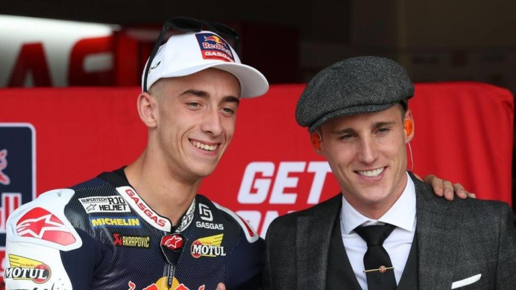 “Hay gente que debería considerarlo como piloto permanente de nuevo en MotoGP” "Hay gente que debería considerarlo como piloto permanente de nuevo en MotoGP"