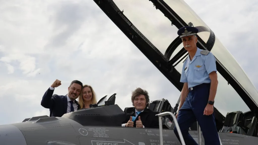 Javier Milei ordena el tablero para acelerar las reformas; la oposición tantea experimentos y busca blindar a los gremios