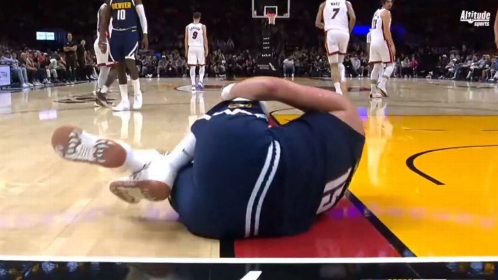 Jokic lesiona a joelho, dice de cuadra y preocupa a los Denver Nuggets