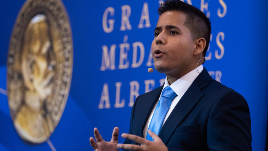 José Luis García Corona: premio a la mejor tesis por sus hallazgos sobre los bivalvos marinos José Luis García Corona: premio a la mejor tesis por sus hallazgos sobre los bivalvos marinos