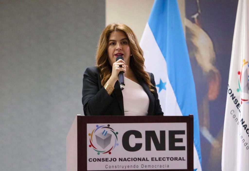 La Conseja electoral de Honduras denunció que el polémico escrutinio presidencial está siendo "socavado"