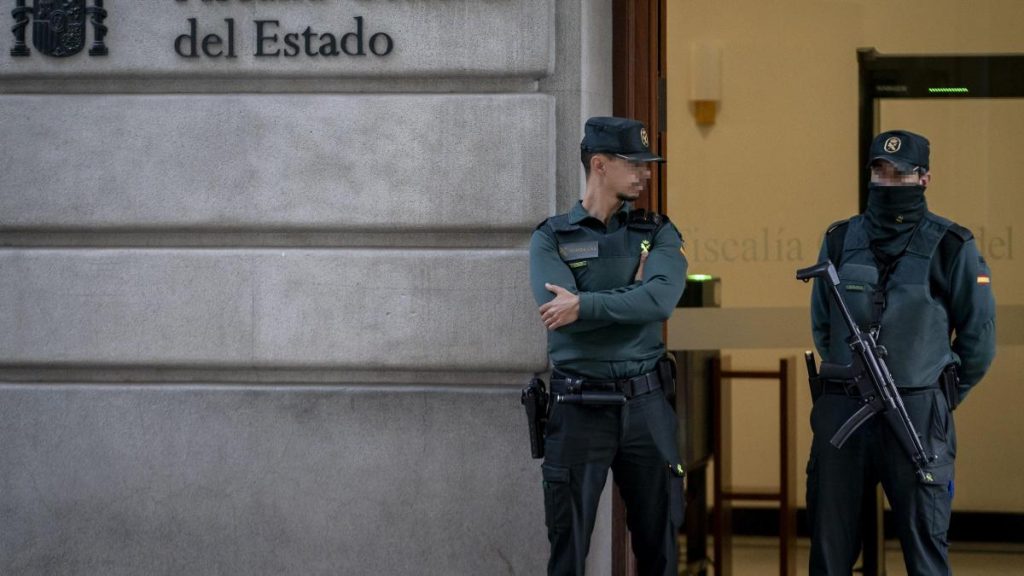 La Fiscalía frente a la UCO en el 'caso Montoro'