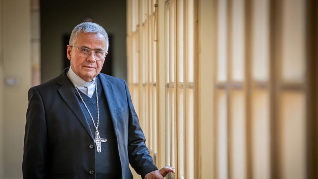 “La Iglesia no se puede identificar con ninguna opción política”