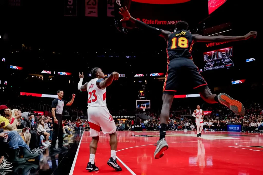 La NBA resbala con el brillo de sus pistas