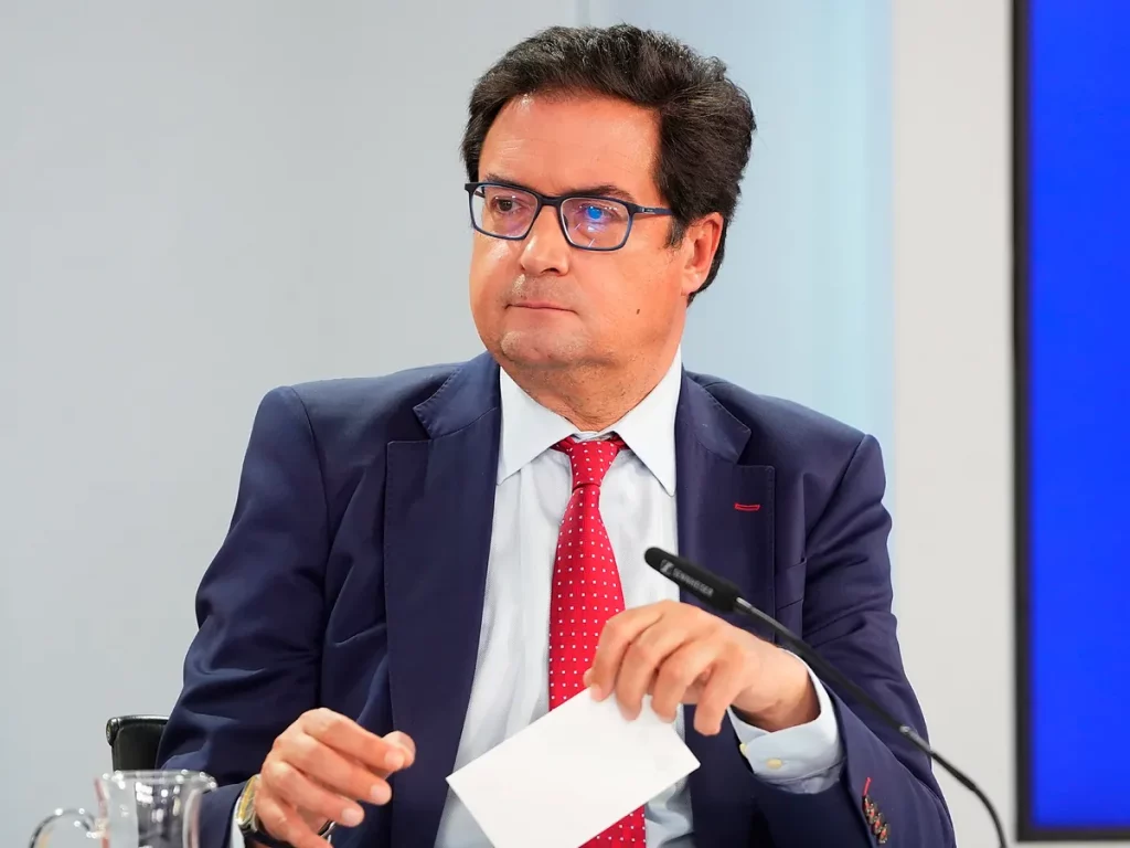 La Sepi Digital pasa de los 20.000 millones de inversión anunciados por Escrivá en 2023 a 3.300 millones con la nueva adenda