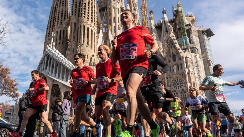 La Zurich Marató Barcelona supera su récord histórico con más de 30.000 inscripciones La Zurich Marató Barcelona supera su récord histórico con más de 30.000 inscripciones