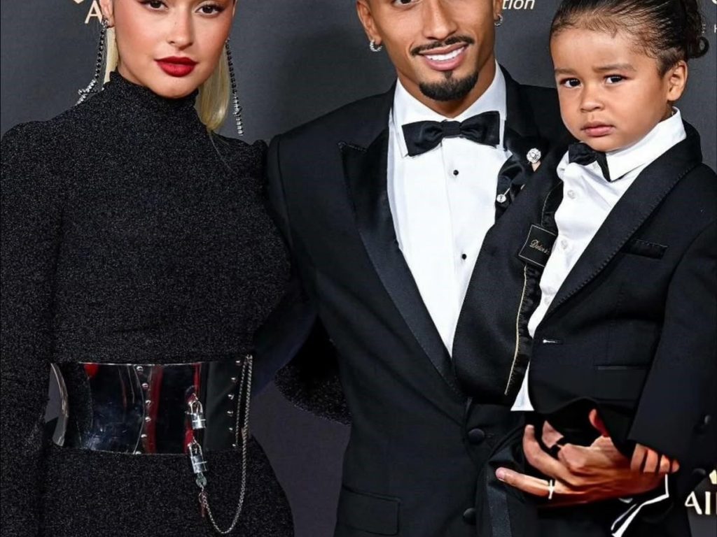 La ácida publicación de la pareja de Raphinha luego de que quedará fuera del 11 ideal del The Best: "¿Es jugador de básquet? :: Olé