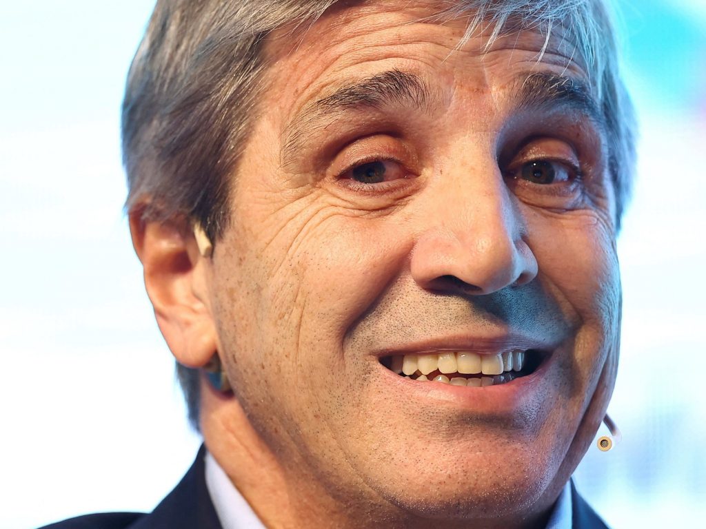 La economía real no escucha todavía las declaraciones de Luis Caputo