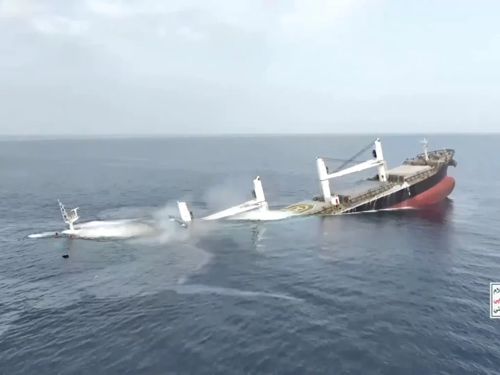 Los hutíes de Yemen liberan a nueve marineros detenidos desde el ataque a un barco en julio | Noticias hutíes