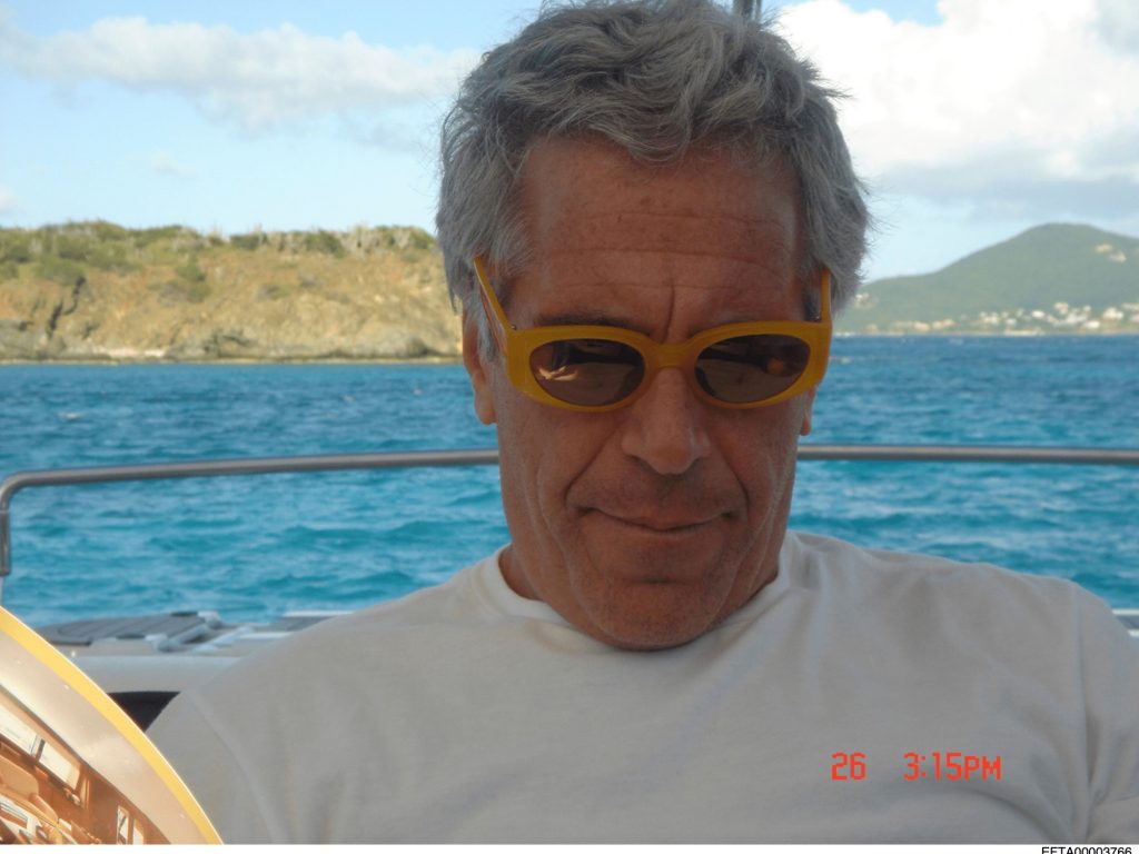 Los nuevos documentos publicados revelan más detalles sobre la muerte de Jeffrey Epstein en la cárcel