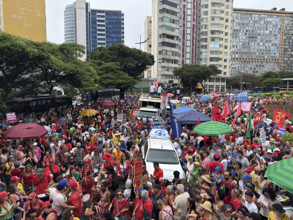 Manifestantes fazem atos contra PL da Dosimetria em tres capitais do país