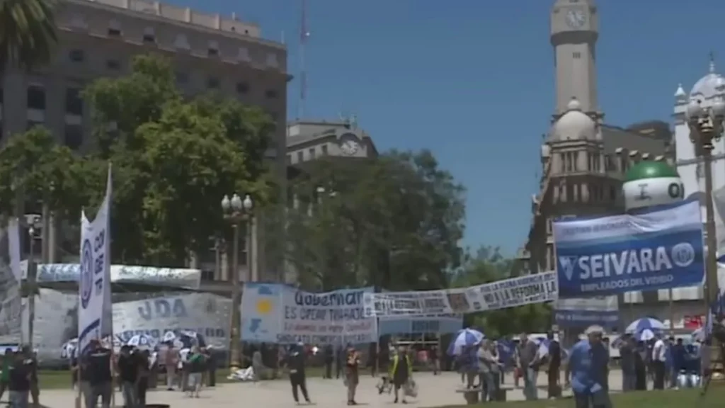 Marcha de la CGT EN VIVO: demostración de fuerza del sindicalismo en las calles contra la reforma laboral de Javier Milei