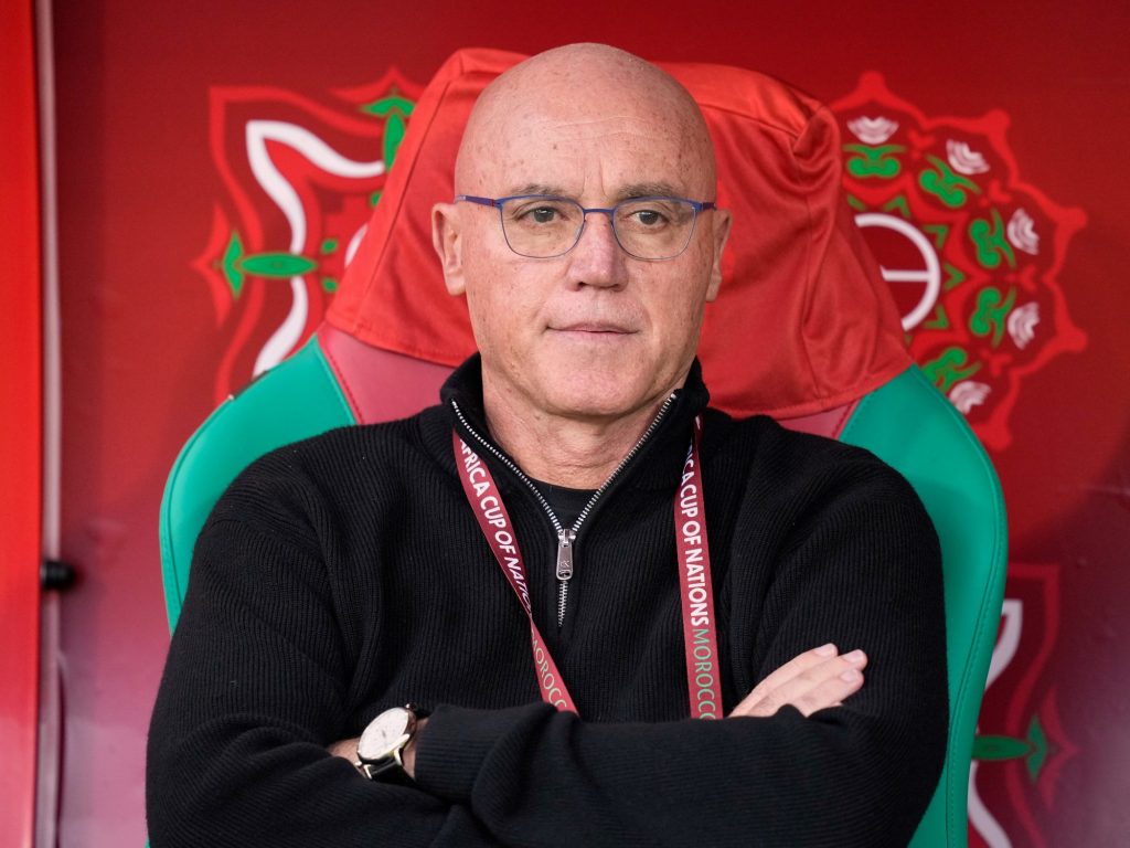 Miguel Gamondi, el DT de Tanzania que llegó hace un mes y lo metió en octavos