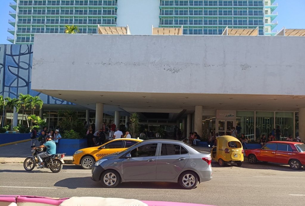 Ministerio de Turismo desmiente entrega de donaciones a cubanos en los hoteles Ministerio de Turismo desmiente entrega de donaciones a cubanos en los hoteles