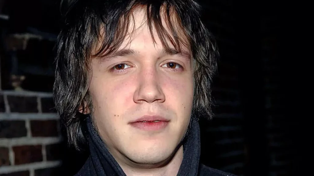 Muere a los 40 años el músico Justin Baren, telonero de Oasis con el grupo The Redwalls Muere a los 40 años el músico Justin Baren, telonero de Oasis con el grupo The Redwalls