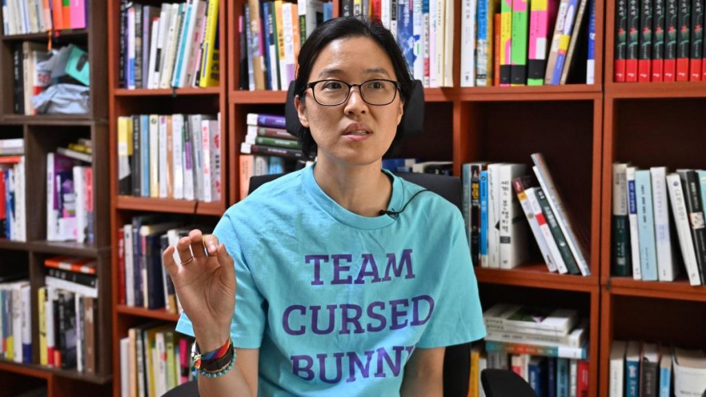 Narrando con una voz mecanica