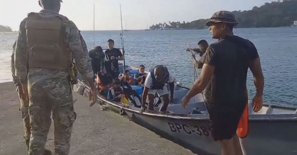 Naufragio en la Costa Arriba de Colón deja un muerto y 34 personas rescatadas - Nacionales