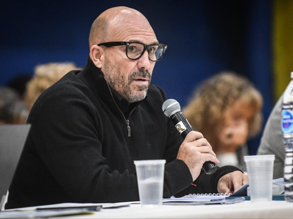 "Nos atacan porque rompimos el status quo"