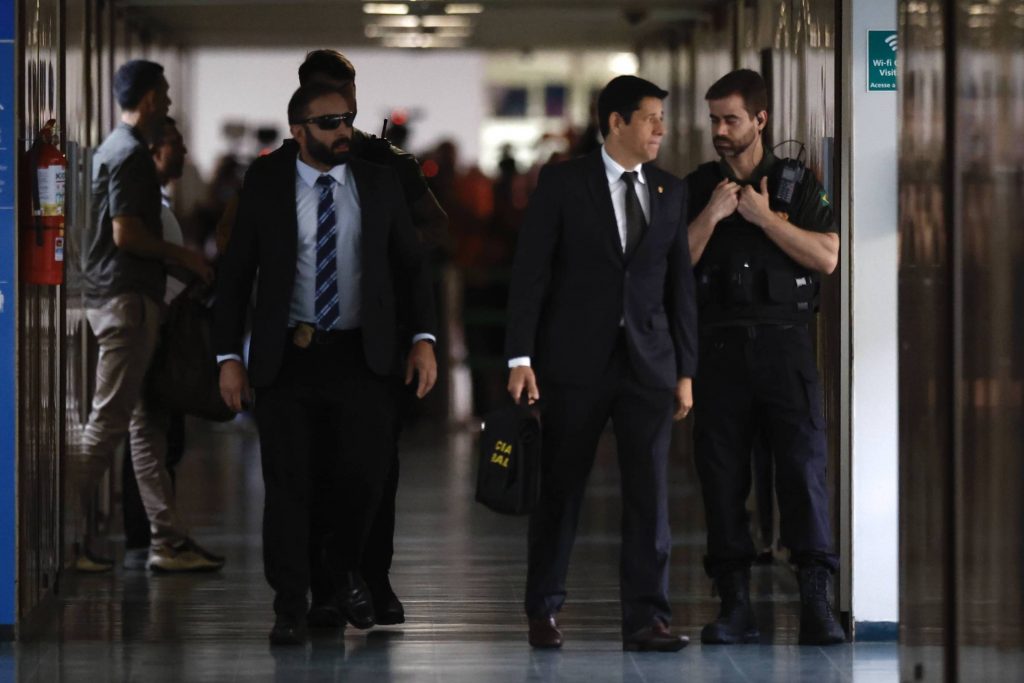 Operações da PF ampliam atrito do Congresso com gobernador - 13/12/2025 - Poder