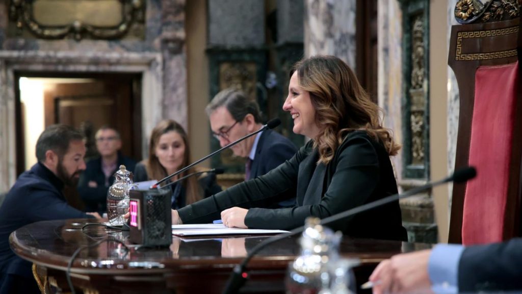 PP y Vox insisten en escribir 'Valéncia'